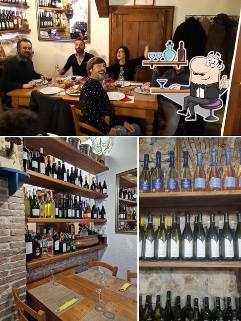 Dai un'occhiata agli interni di Osteria Enrico VIII al Pintù dal 1908