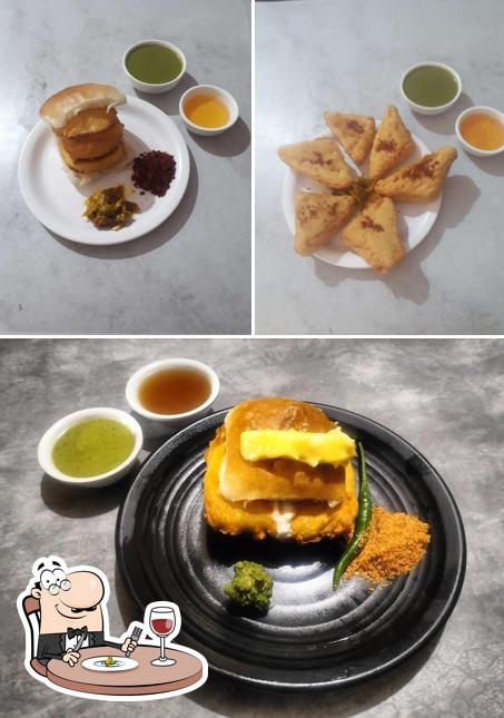 Meals at Chavan vada pav