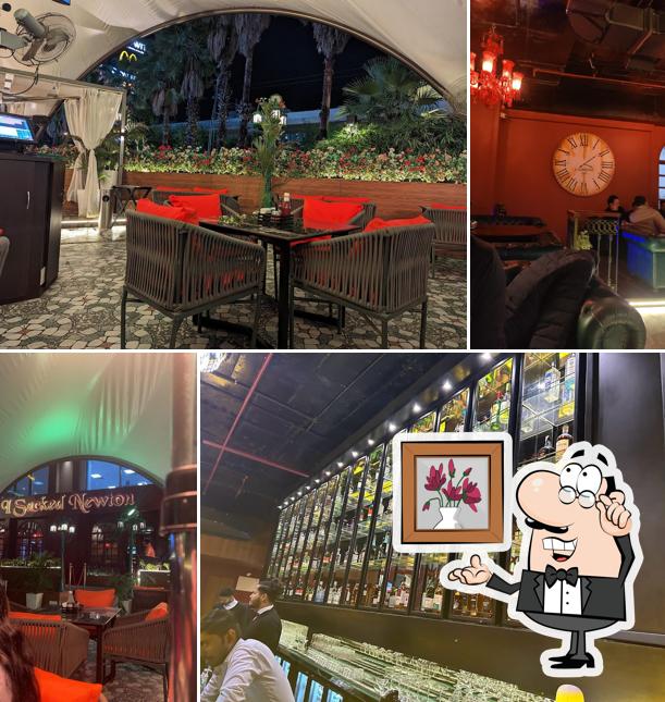 Take a seat at one of the tables at I Sacked Newton Advant
