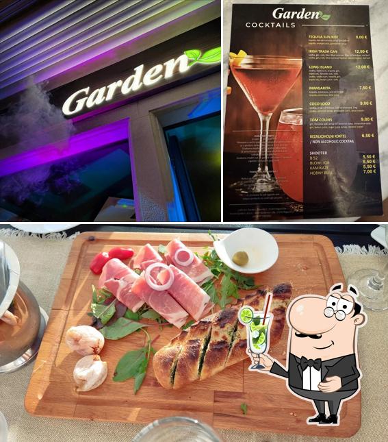 Goditi qualcosa da bere a Caffe bar GARDEN
