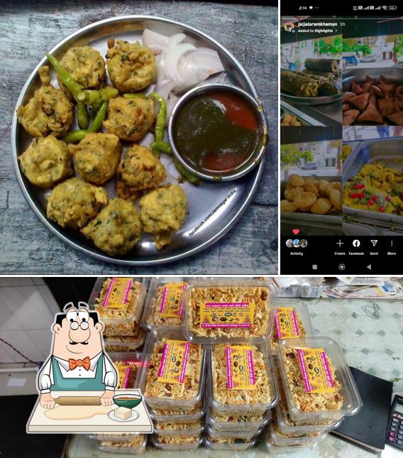 Samosa at Jay Jalaram Khaman & Locho House