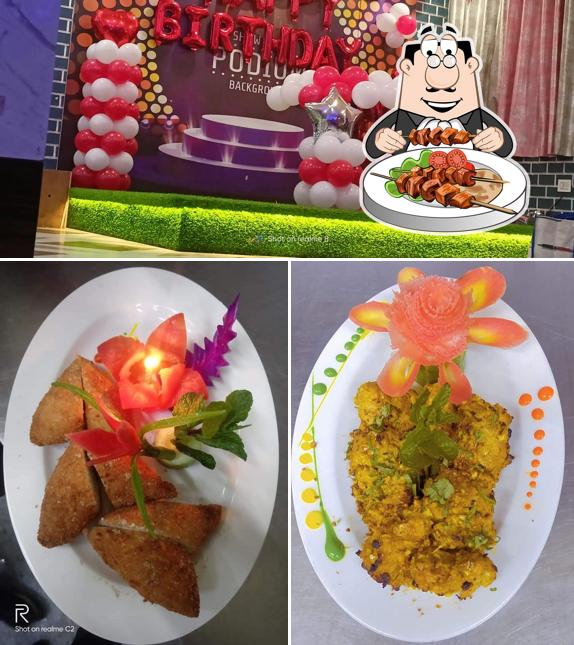 Food at SANTUSHTI RESTAURANTS & Kolkata Caterers