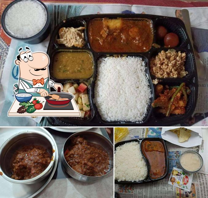 Chicken curry at Tarcurry Premium Odia Cuisine Delivered in Noida