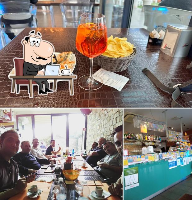 Dai un'occhiata agli interni di Singh Bar