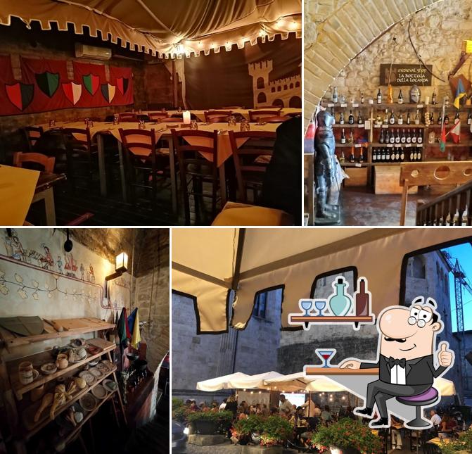 Siediti a un tavolo di Locanda del Medioevo