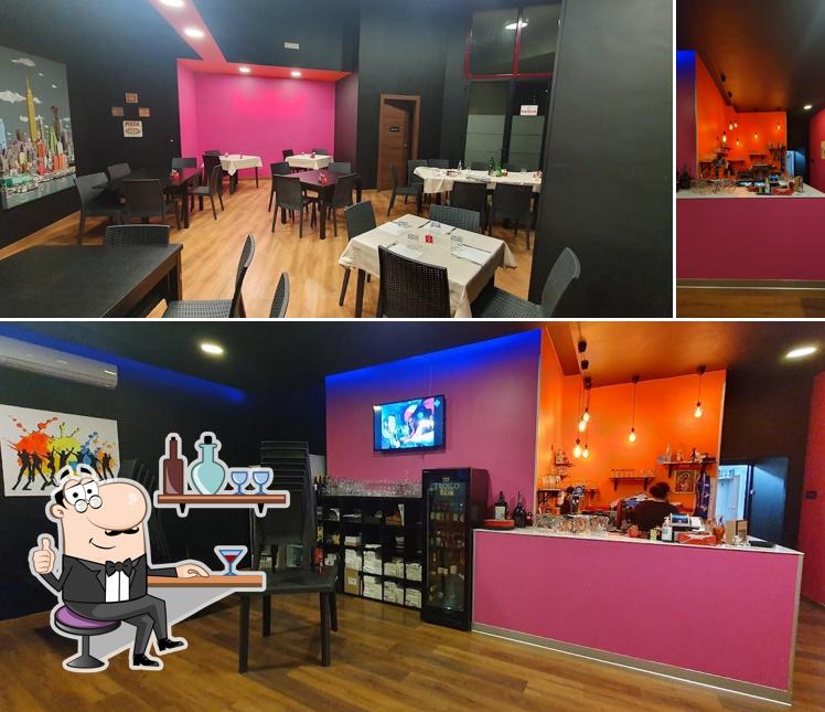 Dai un'occhiata agli interni di Il Pasticcio Trattoria - Pizzeria forno a legna