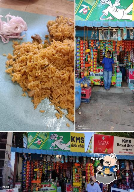 Food at Hyderabad Biryani Stall