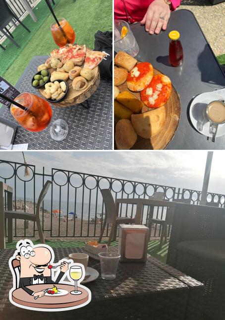 Questa è la foto che mostra la cibo e bevanda di Bar Fronte Del Mare Caffe' Colazioni Aperitivi Eventi Serate Organizzate