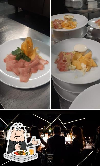 La immagine della cibo e bancone da bar di Feel Party Restaurant