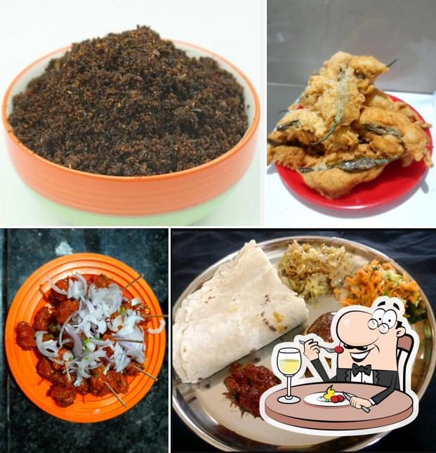 Food at North Karnataka Chats (Srishti ) ( Hubli special Girmit & Mirchi)