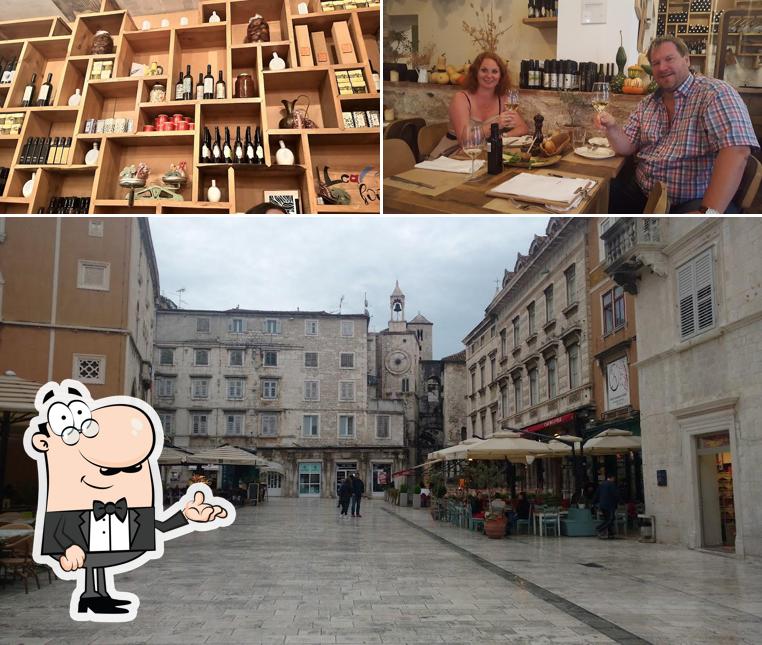 Dai un'occhiata agli interni di Uje Oil Bar