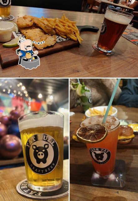 Platos en Fat Bull Tap House (Bar e Restaurante)