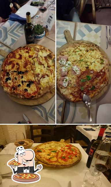 A Lido Athena, puoi assaggiare una bella pizza