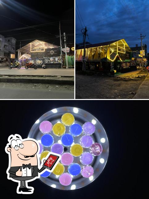 The exterior of HIDDEN CAFE