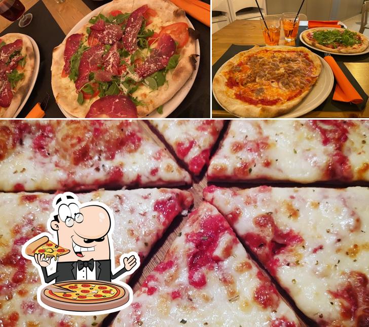 Ordina tra le svariate varianti di pizza