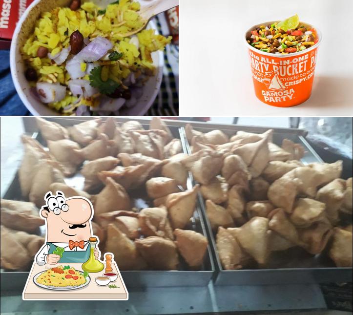 Meals at Samosa Party Laxmi Nagar