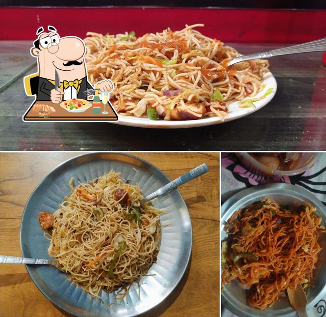 Pad thai at Kathi junction