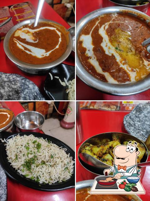 Chicken curry at LEMON CHILLI FAMILY RESTRO
