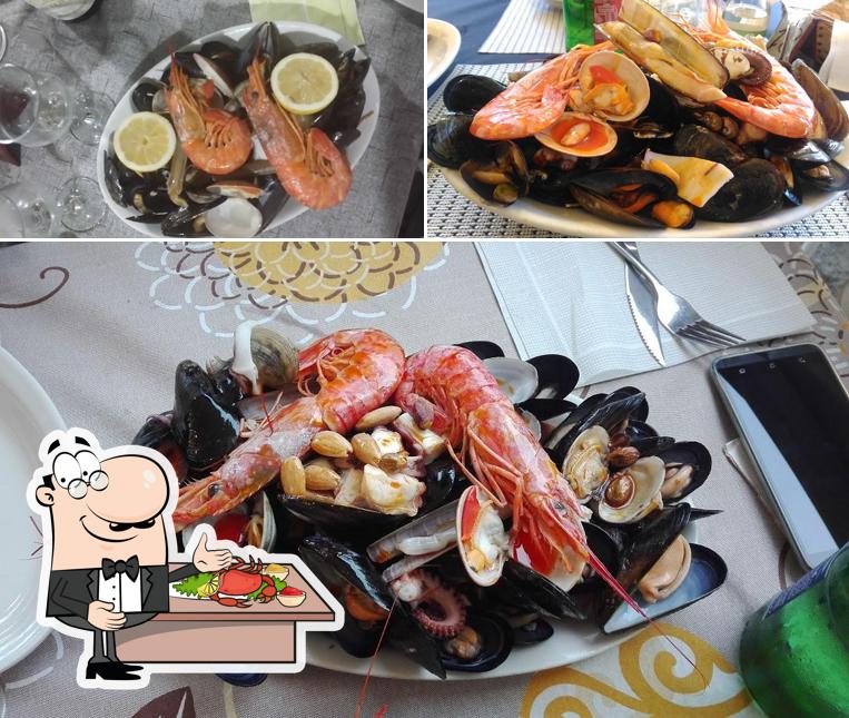 Ordina la cucina di mare a Ristorante Da Corrado 1957 ️ Via Foria