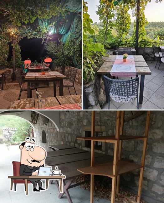 Dai un'occhiata agli interni di Konoba Konavoski Komin