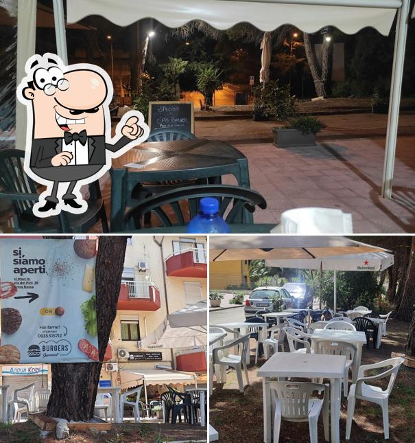 Siediti a un tavolo di Burgers Gourmet Enna