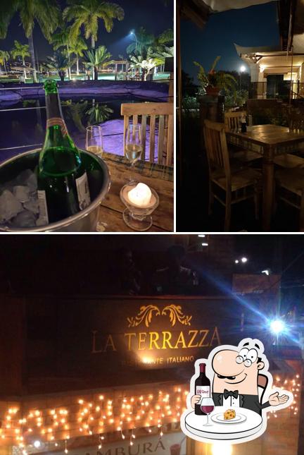 É agradável desfrutar uma taça de vinho no La Terrasse Restaurante