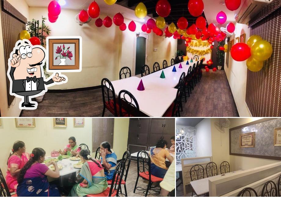 The interior of Waalai Aahar (Multi-cuisine Restaurant & Caterers)