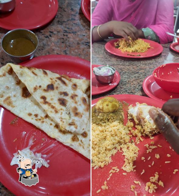 Food at Saravana Parottas