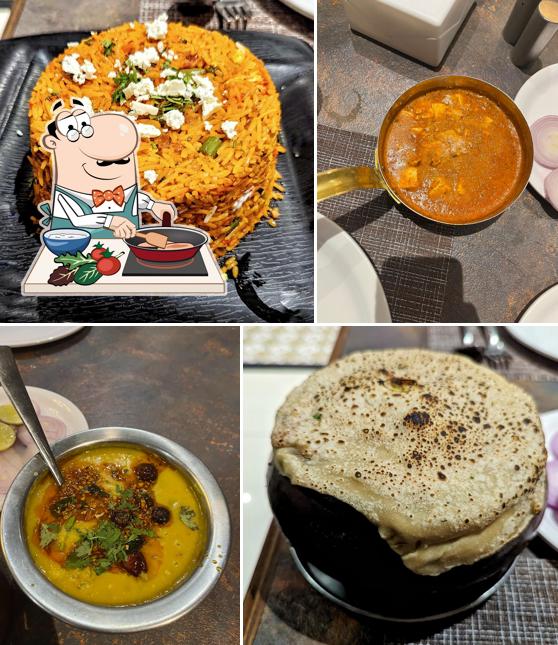 Chicken curry at Tatva Pimple Saudagar