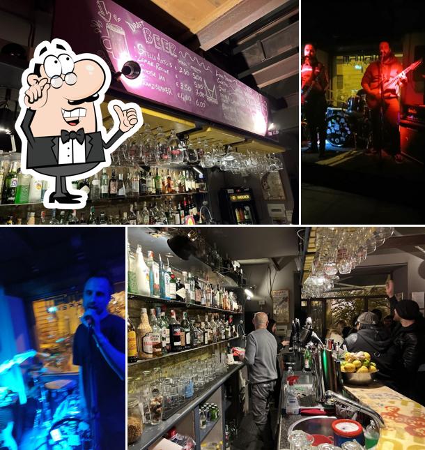 Gli interni di Mamamu Bar