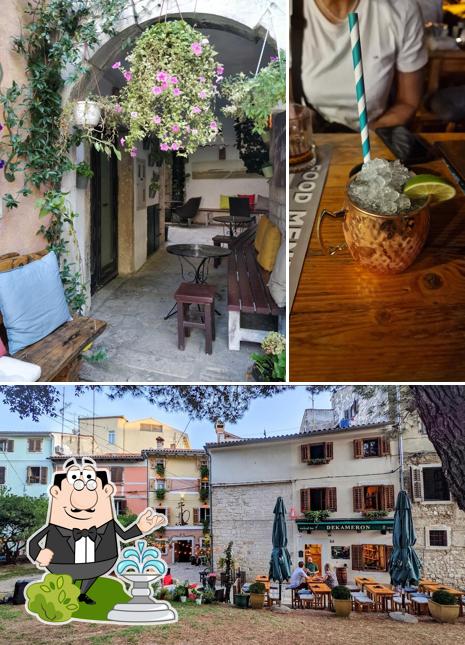 La foto di esterno e cibo da Dekameron Wine Bar