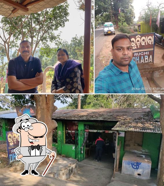 Check out how Ruchi Dhaba looks outside
