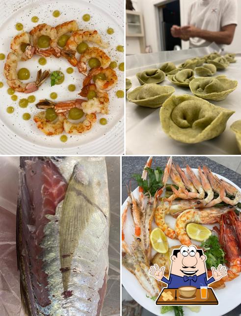 Platti al CONTROCORRENTE -Taverna di Mare- di Marmoreo Bartolomeo Antico borgo marinaro