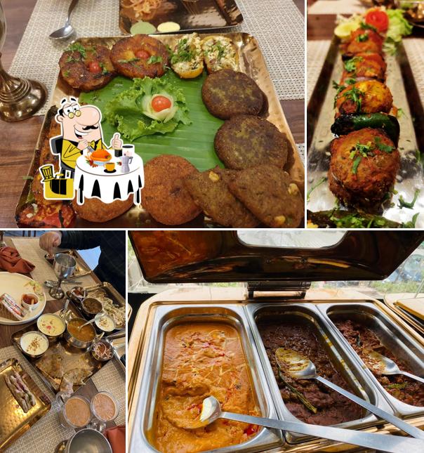 Fried green tomatoes at Veg Gulati, Green Park