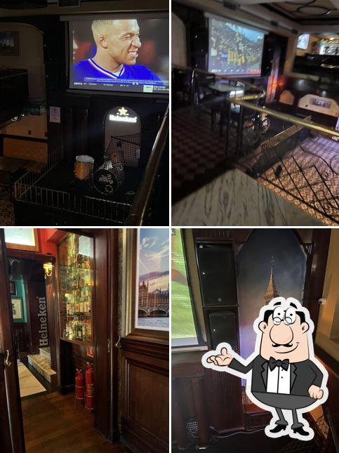 Veja imagens do interior do The Blue Pub