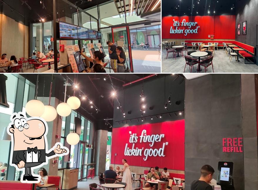Dai un'occhiata agli interni di KFC