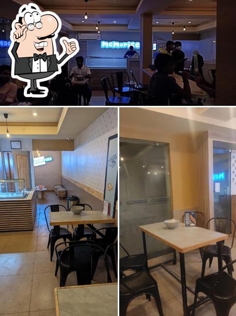 Take a seat at one of the tables at Memorice Eranhippalam