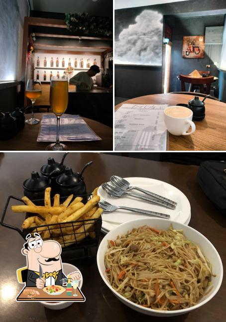 Pad thai at BIG CITY