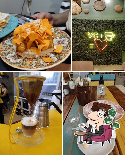 Sente em uma das mesas no Go coffee manauara