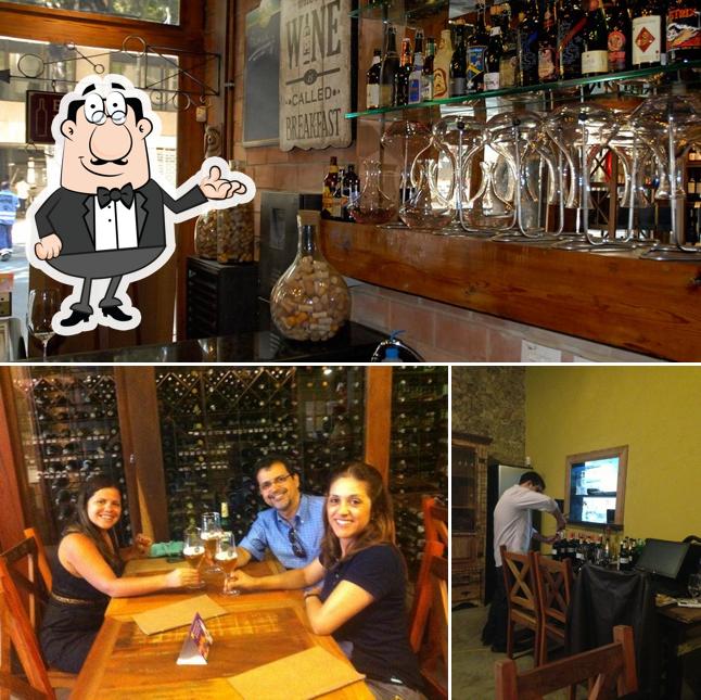 Veja imagens do interior do Enoteca Doc