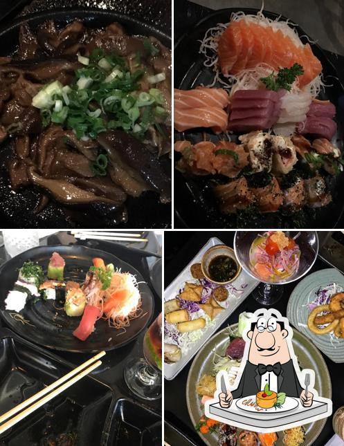 Comida em Restaurante Aoyama - Pinheiros