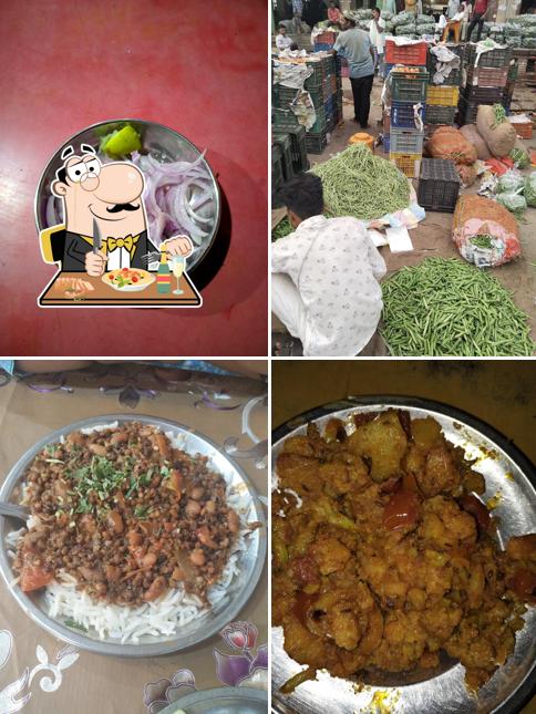 Food at Papu Brajwasi Dhaba