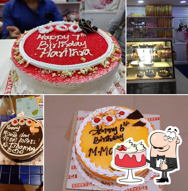 Red velvet cake at FB Cakes