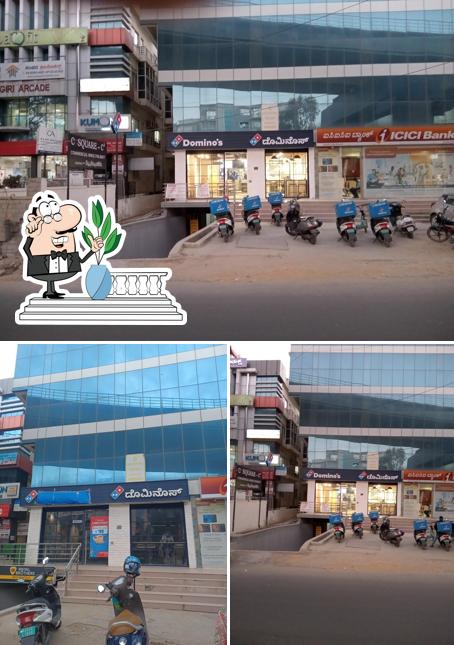 The exterior of Domino's Pizza Hoodi Circle, Bengaluru