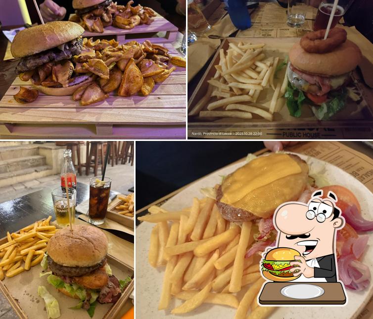Concediti un bell'hamburger a Donegal Public House