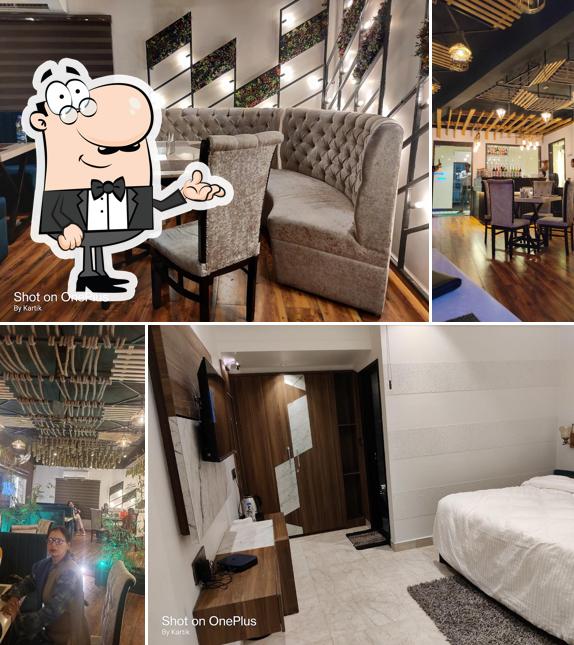 The interior of WAVE- The Food Plaza HOTEL & Restaurant