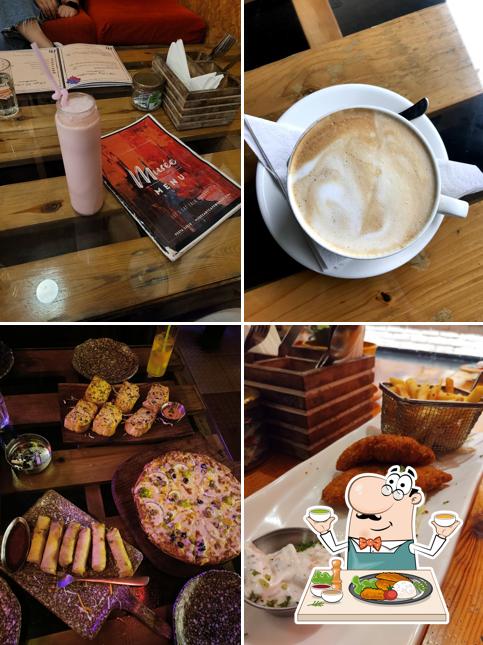 Food at MUSEE Art Café