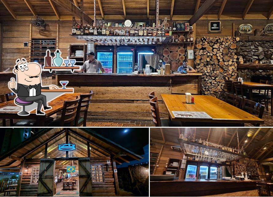 Veja imagens do interior do Lumberjack Steakhouse