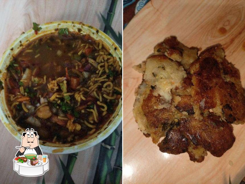 Hot and sour soup at Miithi Chaashnni