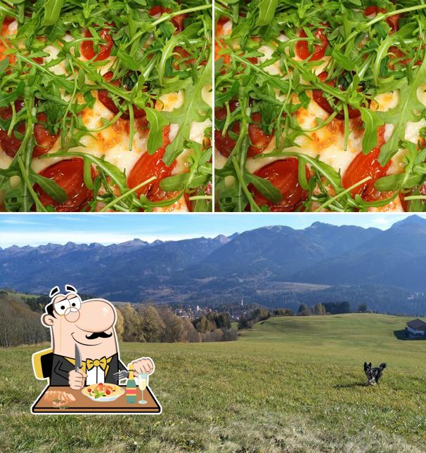 Pizzeria La Lanterna si caratterizza per la cibo e esterno